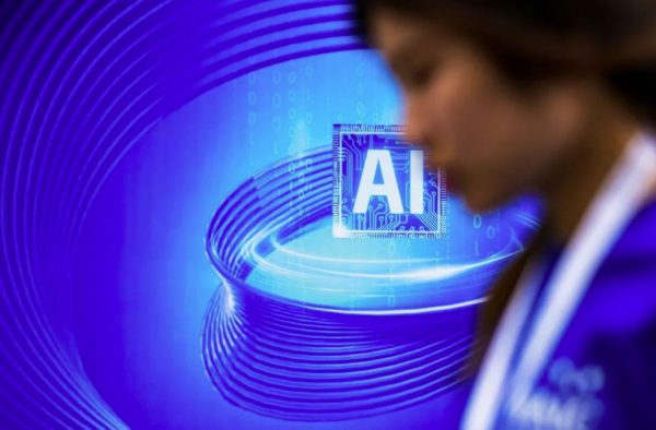 Apple: Καλύτερα η ΑΙ παρά το ηλεκτρικό αυτοκίνητο