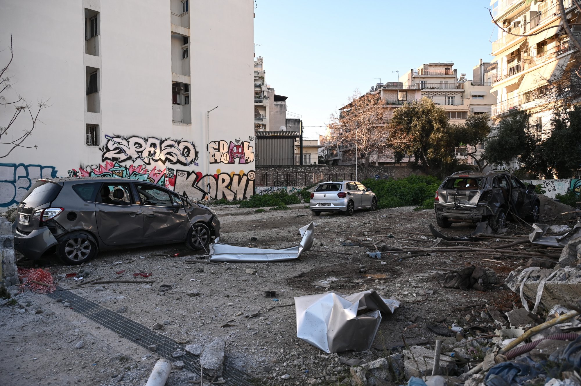 Πειραιάς: Με τι συνδέεται η έκρηξη βόμβας δίπλα σε βενζινάδικο - Τα νέα στοιχεία για τα κίνητρα των δραστών