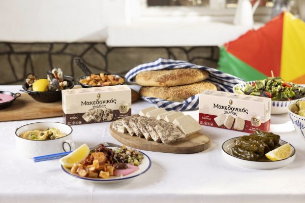 #100xroniamazi: Πόσες γεύσεις, μυρωδιές, πρόσωπα και αναμνήσεις χωράνε σε μία συσκευασία χαλβά;