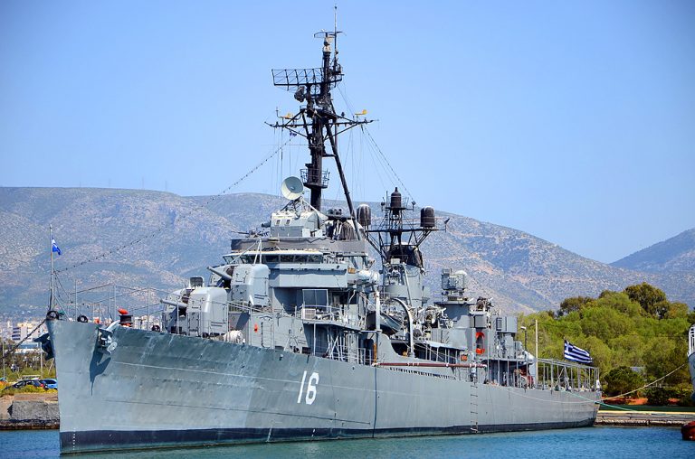 Θεσσαλονίκη: Πλώρη για Σαλαμίνα βάζει το ιστορικό αντιτορπιλικό «Βέλος» – Πότε αναχωρεί;