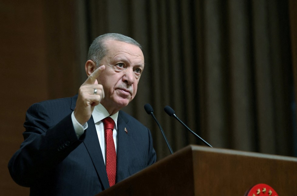 Ο Ερντογάν απειλεί πως θα στείλει τον Νετανιάχου στον Αλλάχ και το Ισραήλ του λέει να σωπάσει