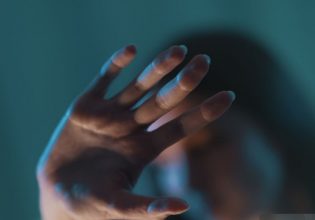 Άργος: Στον εισαγγελέα σήμερα ο 34χρονος που κακοποίησε άγρια τη σύζυγό του