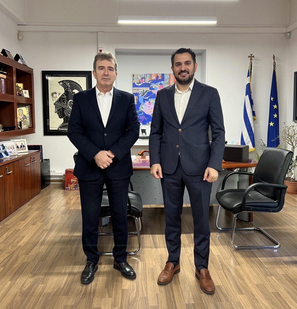 Ο υπουργός Προστασίας του Πολίτη Μιχάλης Χρυσοχοΐδης συναντήθηκε με τον Δήμαρχο Αγίων Αναργύρων – Καματερού