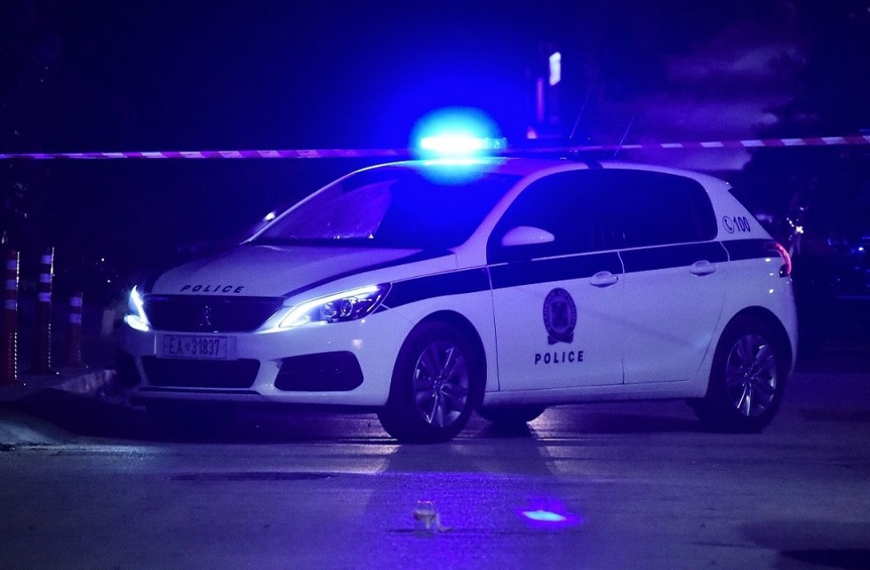 Πυροβολισμοί στο Κολωνάκι με δύο τραυματίες - Συνελήφθησαν ένας άνδρας και μια γυναίκα