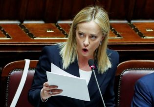 Ιταλία: Μαθητής έκανε χειρονομία με όπλο στη Μελόνι – «Έκανα μια μ****α, δεν είχα βίαιη πρόθεση»