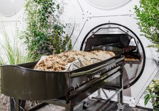 Μετά την ταφή και την αποτέφρωση νεκρών, η κομποστοποίηση