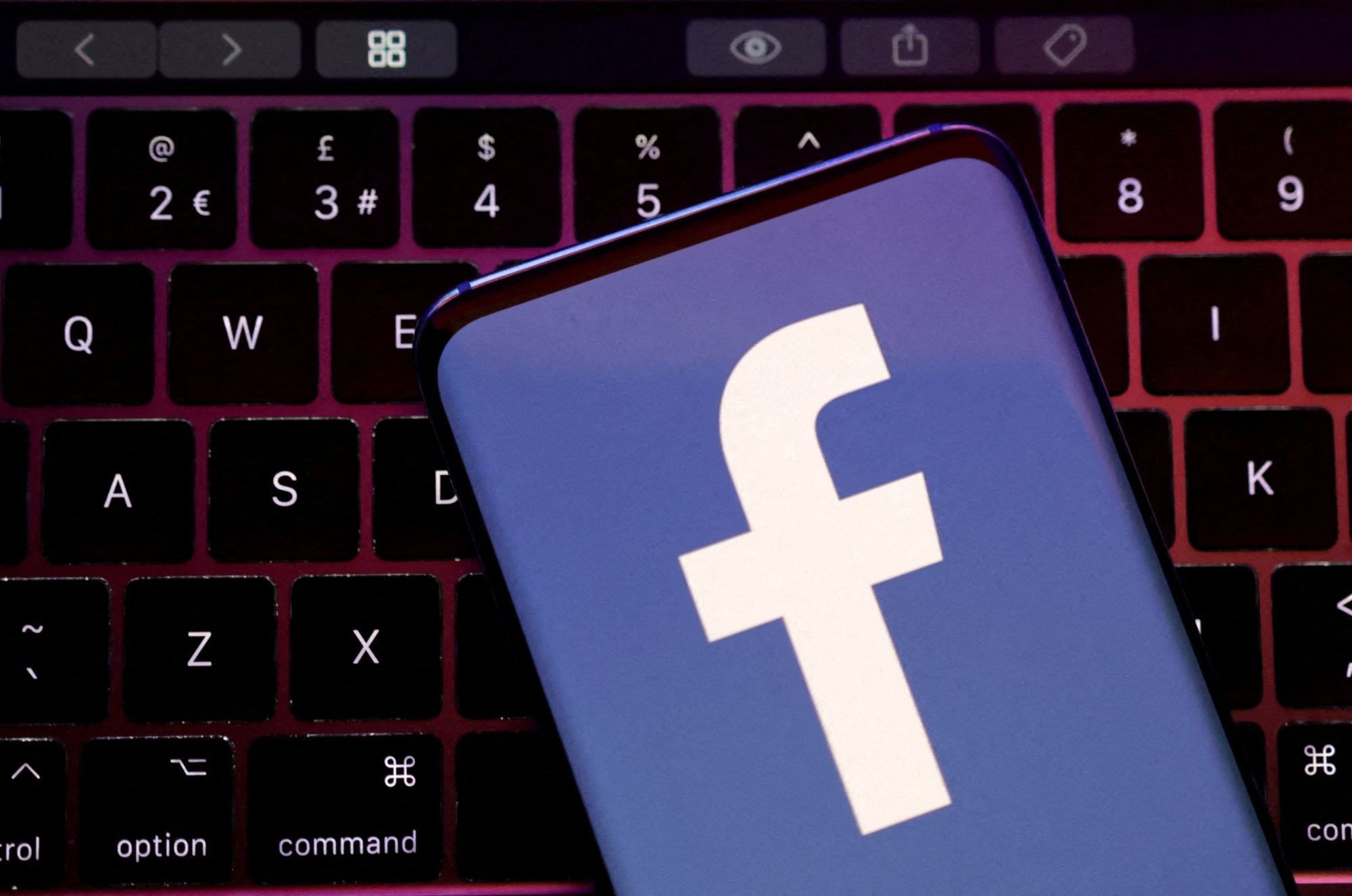 Το Facebook, το Instagram της Meta λειτουργούν ξανά μετά από παγκόσμια διακοπή λειτουργίας