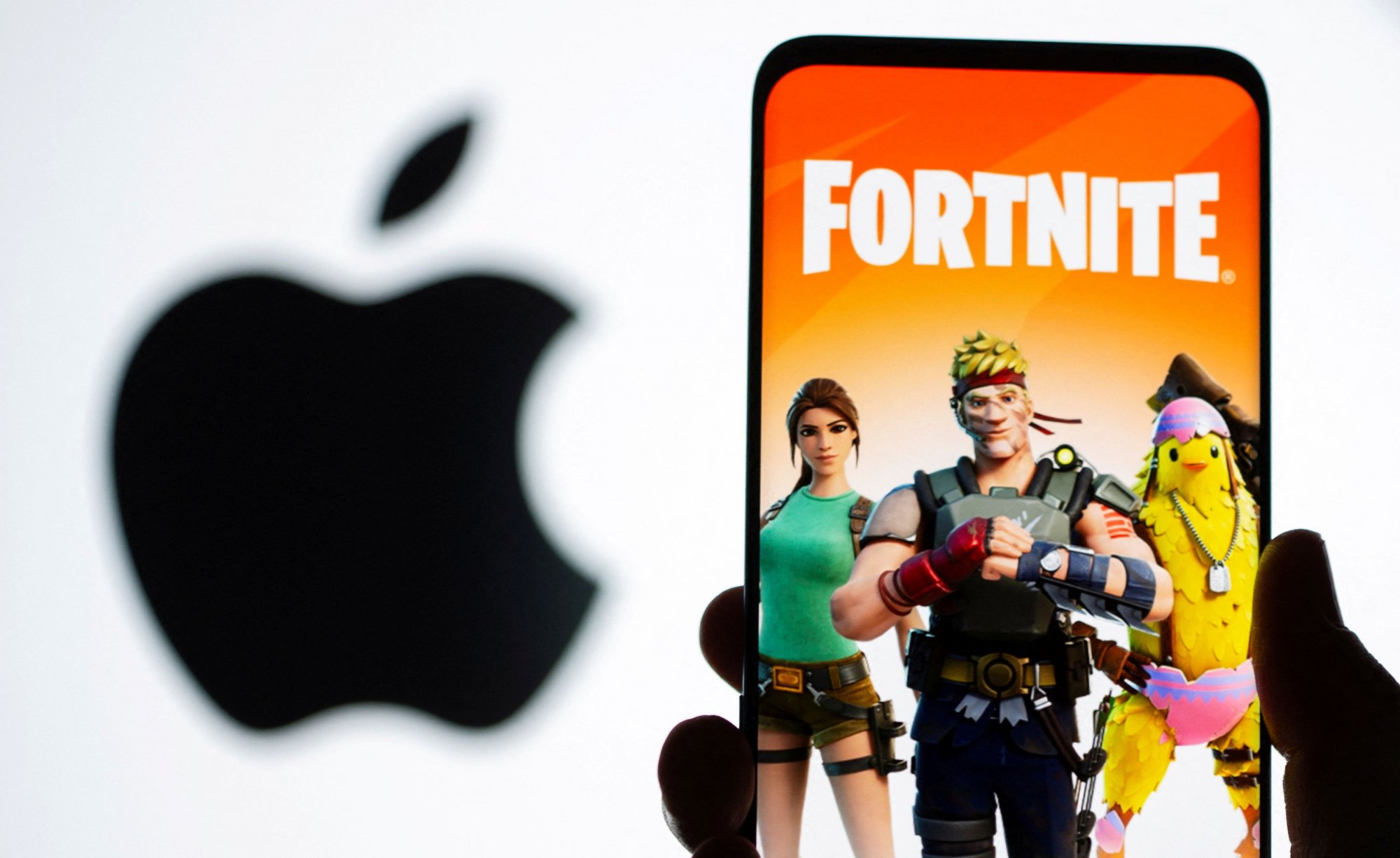 Apple: Και νέο μπλόκο στο Fortnite της Epic Games – Παρέμβαση Κομισιόν στην επική διαμάχη