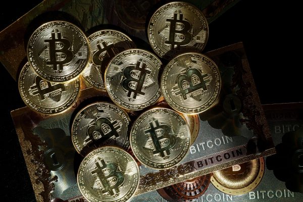 Ιστορικό ρεκόρ για το Bitcoin – Για πρώτη φορά πάνω από τα 71.000 δολάρια