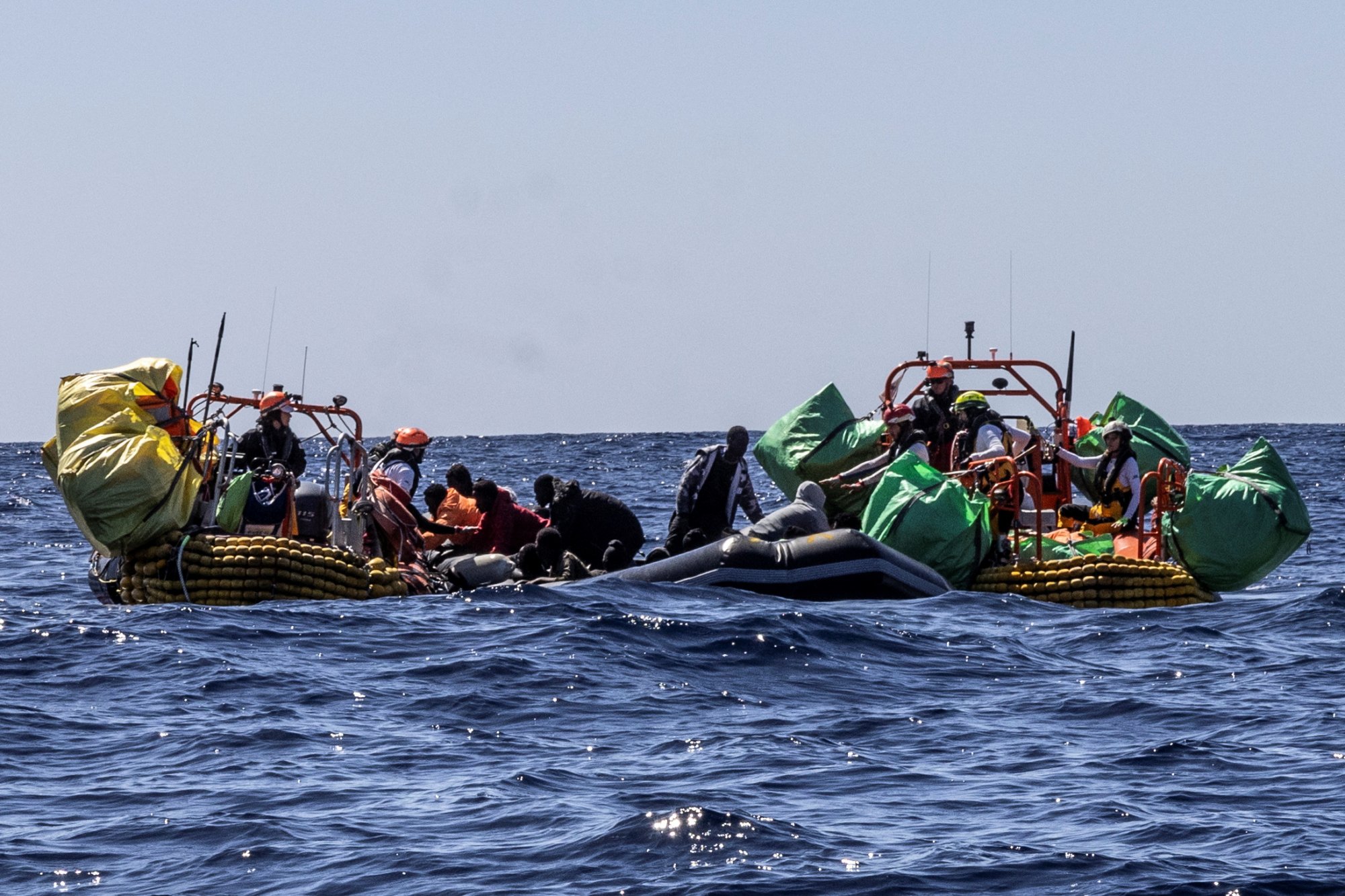 Μεσόγειος: Εξήντα μετανάστες νεκροί μετά από 7 ημέρες περιπλάνησης - Διασώθηκαν 113