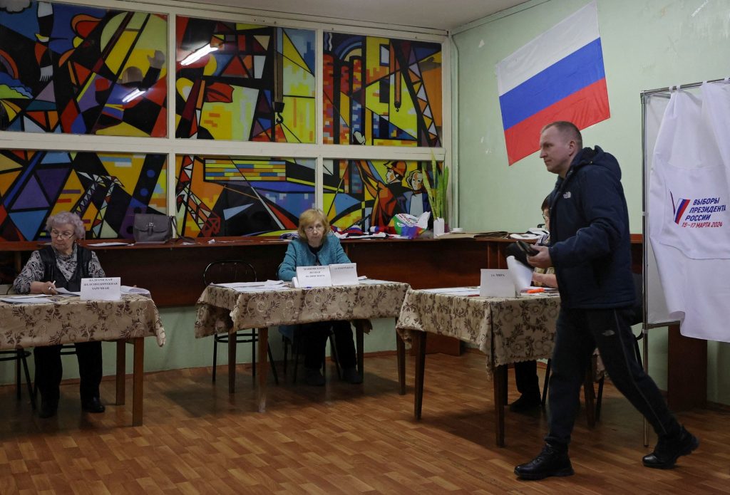 Ρωσία: «Όλα έχουν αποφασιστεί για εμάς» – Στις κάλπες οι Ρώσοι, χωρίς μεγάλο ενθουσιασμό