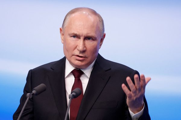 O Πούτιν αποκάλυψε συμφωνία ανταλλαγής του Ναβάλνι με Ρώσο κρατούμενο στη Δύση – «Δυστυχώς συνέβη ό,τι συνέβη»