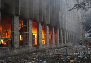 Ουκρανία: Ρωσικά πλήγματα στο Χάρκοβο – Διακοπές στην ηλεκτροδότηση