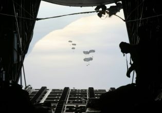 Μπάιντεν: Ο αμερικανικός στρατός θα κάνει ρίψεις εφοδίων στη Λωρίδα της Γάζας