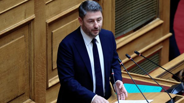 Ανδρουλάκης: Καταθέτω πρόταση δυσπιστίας κατά της κυβέρνησης – Να μπει τέλος στην ασυδοσία Μητσοτάκη