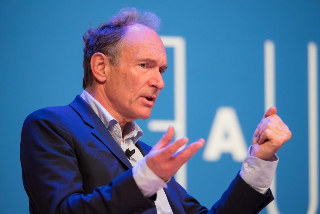 Τιμ Μπέρνερς-Λι: Τι προβλέπει για το μέλλον ο εφευρέτης του World Wide Web