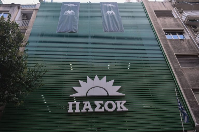 Θα μετρηθούμε ξανά ποιοι επιδιώκουν τη συγκάλυψη στα Τέμπη, λέει το ΠΑΣΟΚ