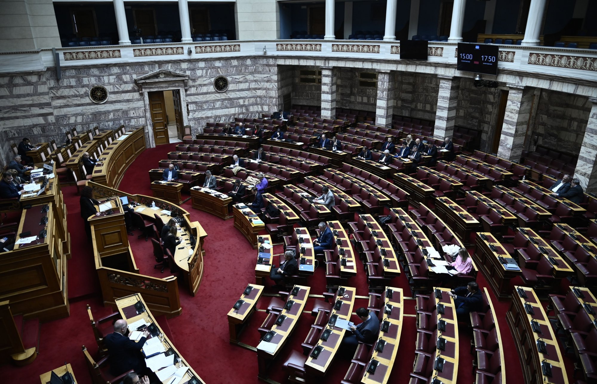 Ο Χαρίτσης καλεί την αντιπολίτευση σε πρόταση μομφής κατά της κυβέρνησης για τα ιδιωτικά ΑΕΙ