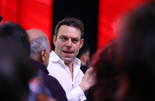 Ομοφοβικό παραλήρημα Βελόπουλου κατά Κασσελάκη – Δεν αξίζει να απαντήσουμε, λέει ο ΣΥΡΙΖΑ