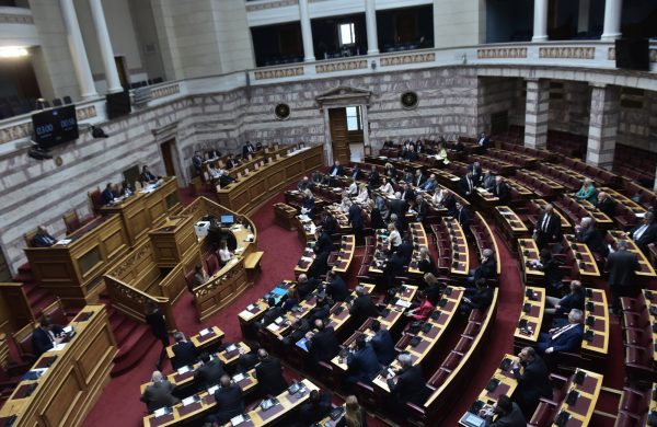 «Οι φοιτητές δεν είναι πελάτες» – Συνεχίζεται η συζήτηση στη Βουλή για τα ιδιωτικά πανεπιστήμια