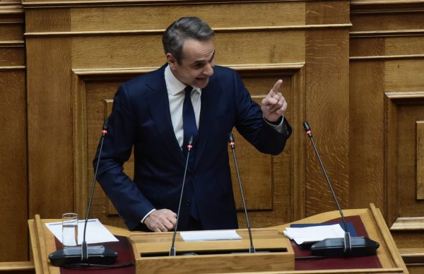 Επίθεση Μητσοτάκη σε Κουτσούμπα για τους sugar daddies στη συζήτηση για τα ιδιωτικά ΑΕΙ