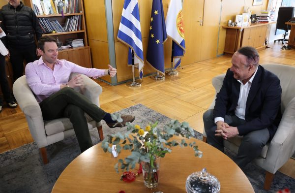 Συνάντηση Κασσελάκη – Αγγελούδη: Προτιμούμε τη Θεσσαλονίκη πολύχρωμη με αναπτυξιακή δυναμική ματιά