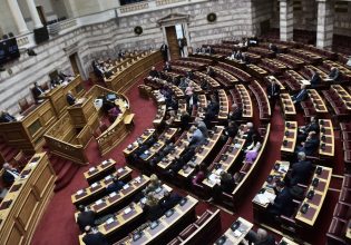 Ξεκινά άμεσα η συζήτηση για την πρόταση δυσπιστίας – Πιέζεται η κυβέρνηση, η τακτική που ακολουθεί