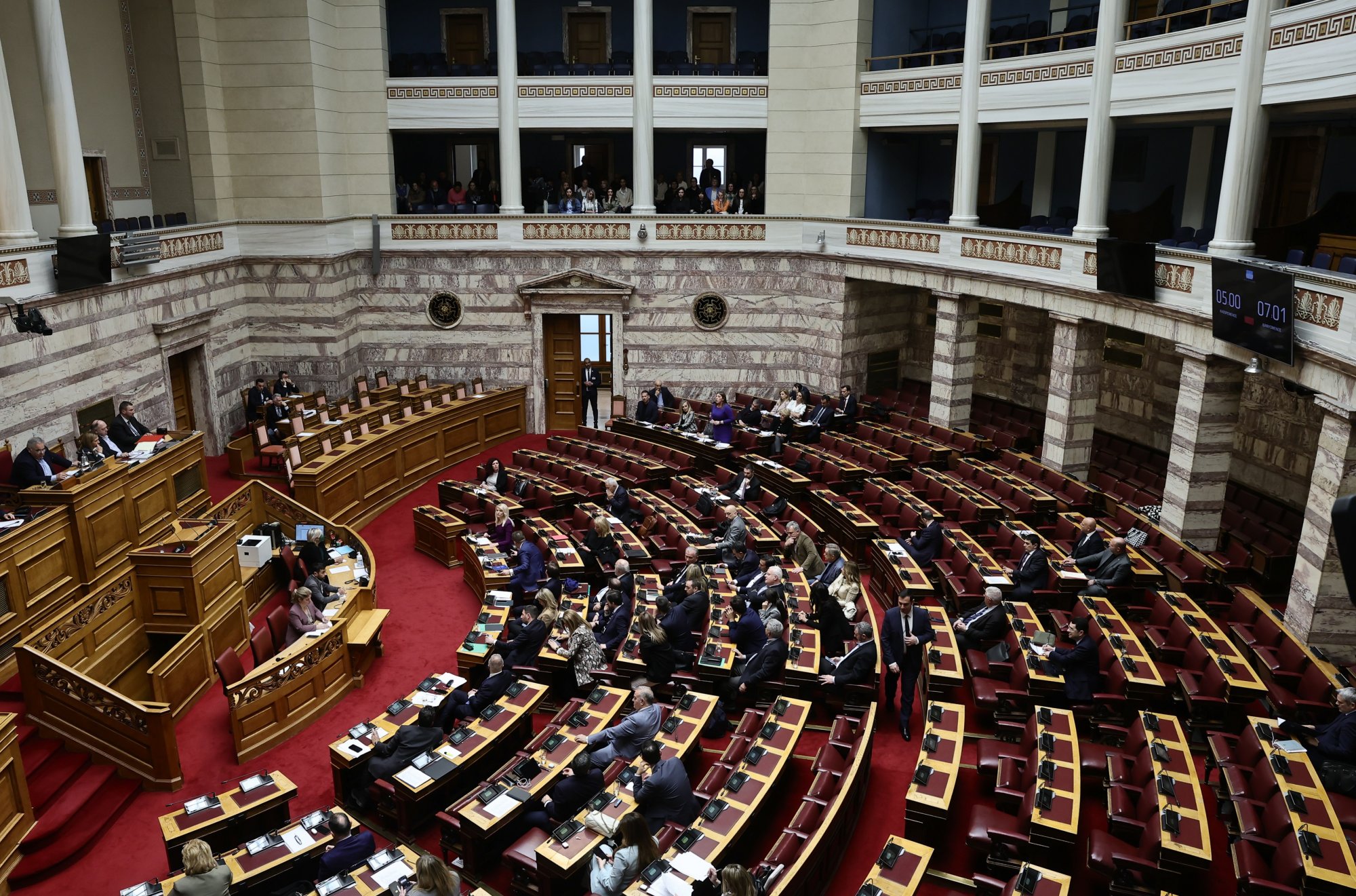 Τέμπη: Κόντρα κυβέρνησης - αντιπολίτευσης στη Βουλή για το πόρισμα της εξεταστικής