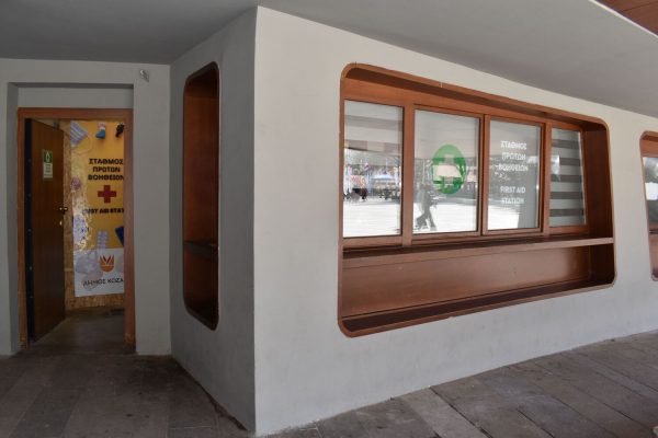 Σταθμό πρώτων βοηθειών δημιούργησε ο δήμος Κοζάνης στην κεντρική πλατεία