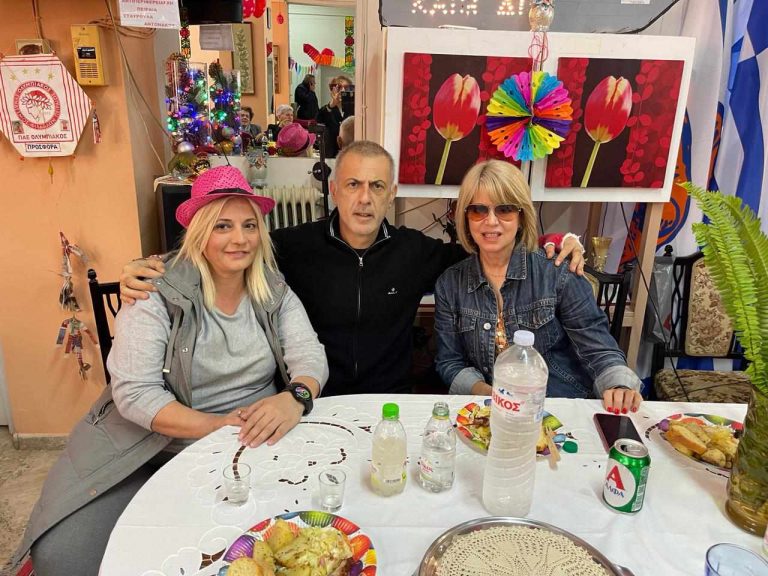 Ο Δήμαρχος Πειραιά Γιάννης Μώραλης σε αποκριάτικες εκδηλώσεις των Κέντρων Αγάπης και Αλληλεγγύης