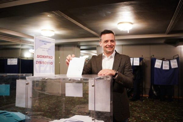 Χάρης Δούκας: «Η συνεργασία θα προχωρήσει» 