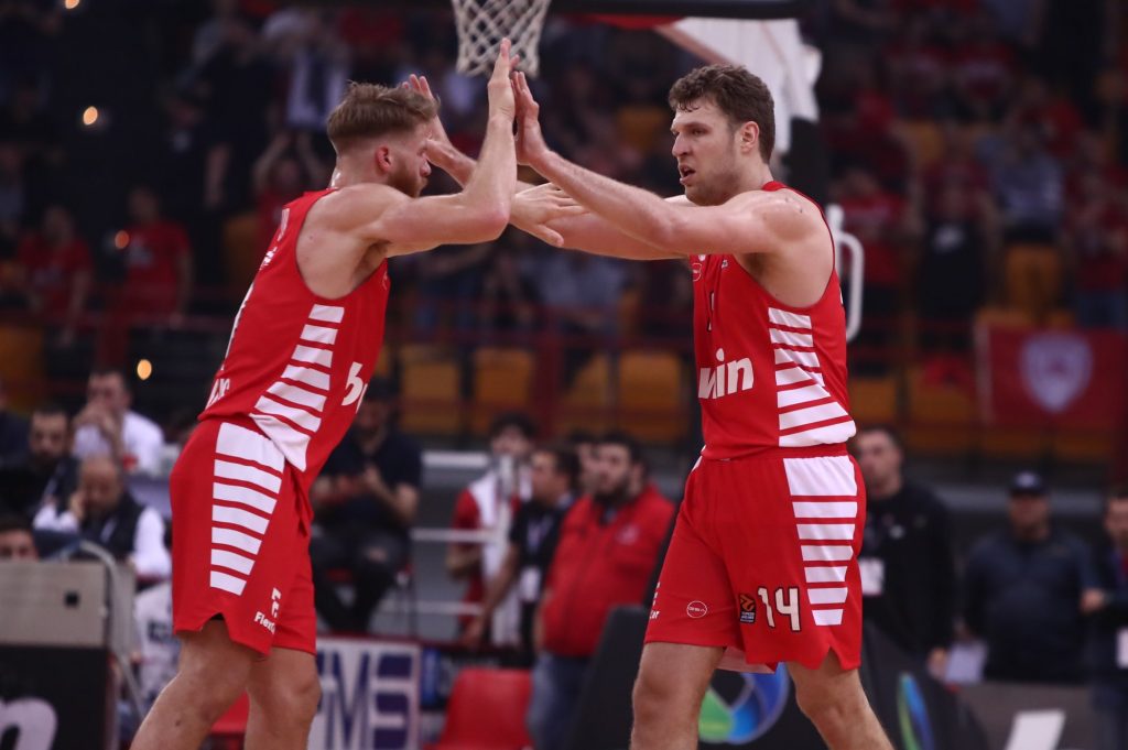 Στο Περού οι… Βεζένκοφ και Γουόκαπ – Η υπόσχεση στον Μπαρτζώκα (pics)