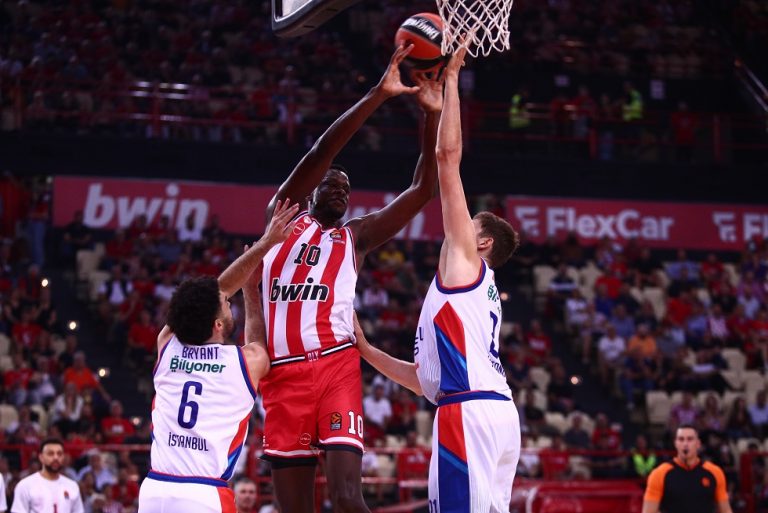 Με την ψυχολογία στα… ύψη και με στόχο την τετράδα ο Ολυμπιακός στην Πόλη