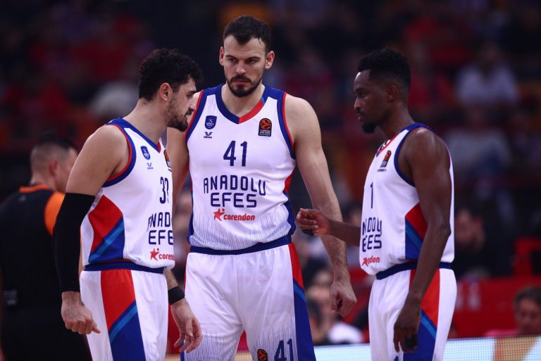 Μπομπουά: «Δυνατή ομάδα ο Ολυμπιακός, παίζει καλό μπάσκετ»