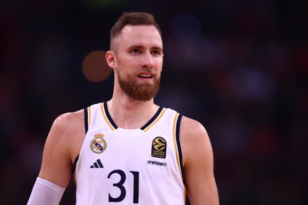 Μούσα: «Ο Ολυμπιακός πέρσι έκανε μια σπουδαία σεζόν, αλλά…» (vid)