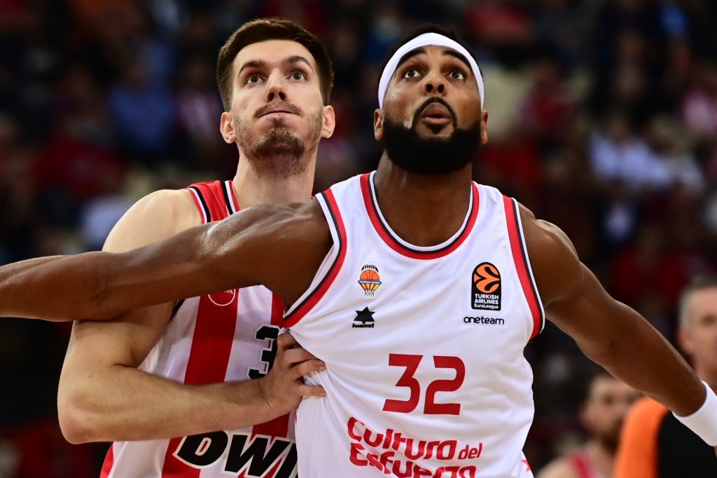 Πλήγμα στην Βαλένθια: Χωρίς Ντέιβις στη «διαβολοβδομάδα» της Euroleague