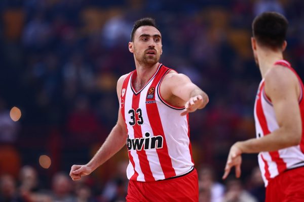 Μετράει αντίστροφα ο Μιλουτίνοφ – Πότε επιστρέφει στα παρκέ ο Σέρβος…