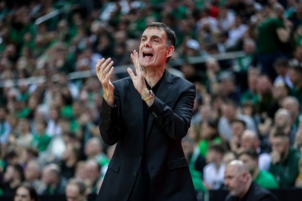 Μπαρτζώκας: «Έχουμε βαθύ ρόστερ, εξαιρετικοί οι ΜακΚίσικ, Γουόκαπ και Φαλ»