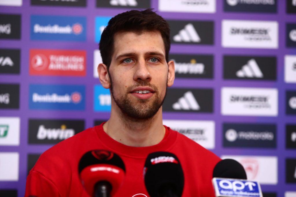 Λούντζης: «Κρίσιμο το παιχνίδι με την Βίρτους, να βγάλουμε ενέργεια και να έχουμε σκληράδα»