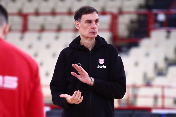 Μπαρτζώκας: «Ποτέ δεν σταθήκαμε στις απουσίες»