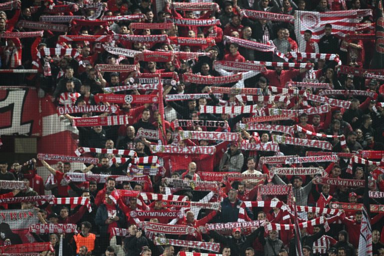 Θύρα 7 στους παίκτες του Ολυμπιακού: «Είμαστε δίπλα σας σε όλα, πάμε να πάρουμε το πρωτάθλημα»