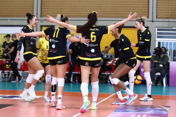 Άρης – ΑΕΚ 0-3: Πέρασε εύκολα στον τελικό και περιμένει τον αντίπαλό της