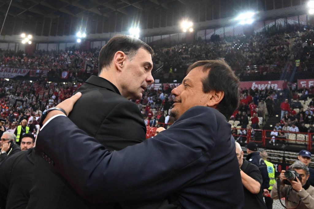 Ολυμπιακός – Παναθηναϊκός: Η αγκαλιά Μπαρτζώκα – Αταμάν (pic)