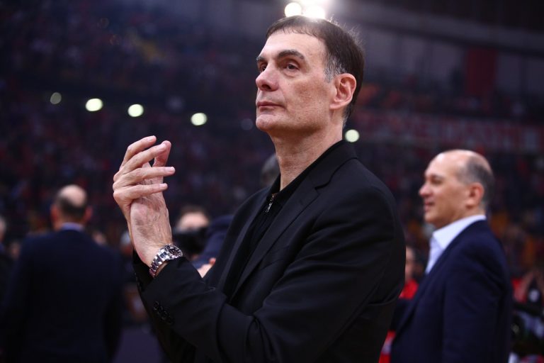 Η ομιλία του Μπαρτζώκα στα αποδυτήρια του Ολυμπιακού μετά το ντέρμπι (vid)