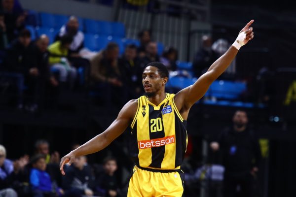 Πλήγμα για την ΑΕΚ: Εκτός επ’ αόριστον ο Νάιτ