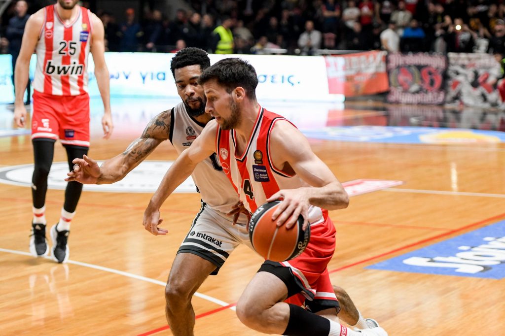 Ολυμπιακός: Ίωση ο Λούντζης, δεν παίζει με Παρτιζάν