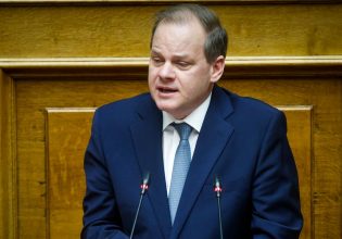 Σπίρτζης για Τέμπη: Ο Καραμανλής πιέζεται από μόνος του, δεν με ενδιαφέρει να τον πιέσω