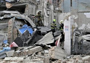 Ουκρανία: Δέκα τραυματίες στο Κίεβο από θραύσματα ρωσικών πυραύλων – Χωρίς ρεύμα 300.000 άνθρωποι στην Οδησσό