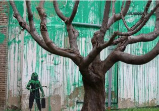 Κοσμοσυρροή για το τελευταίο έργο του Banksy