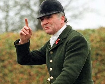 Βρετανία: Θλίψη στο Παλάτι – Πέθανε καλός φίλος του βασιλιά Καρόλου και παραλίγο συμπέθερος